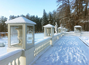 Футляры для уличных скульптур